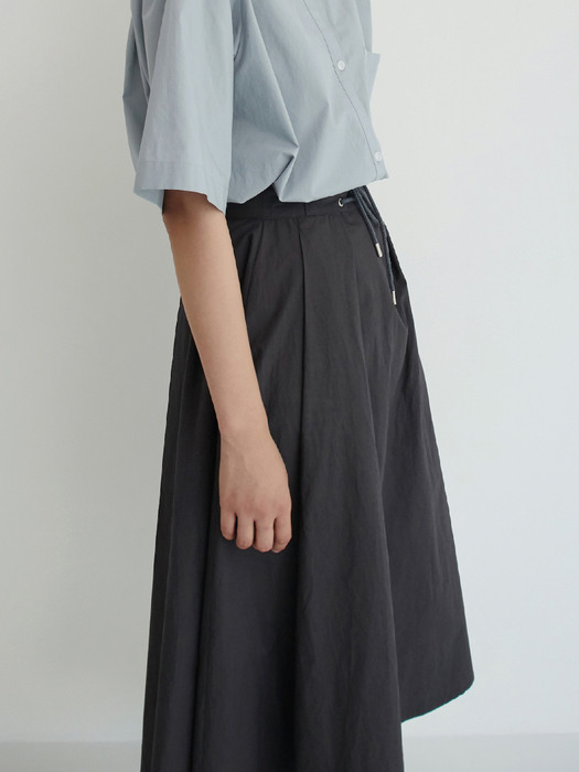 [리퍼브] String Tuck Skirt (Charcoal)