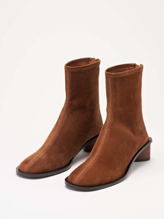 Triangular Heel Ankle Boots_Peanut