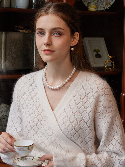 Polina Bold Pearl Necklace