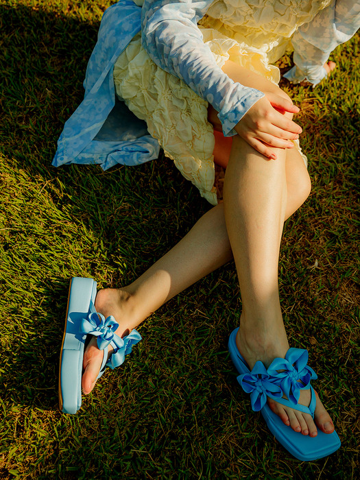 Puffed platform sandals with Maedeup (Korean knot) | Cornflower blue