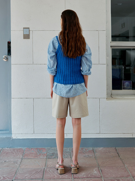 Boucle sleeveless knit (blue)