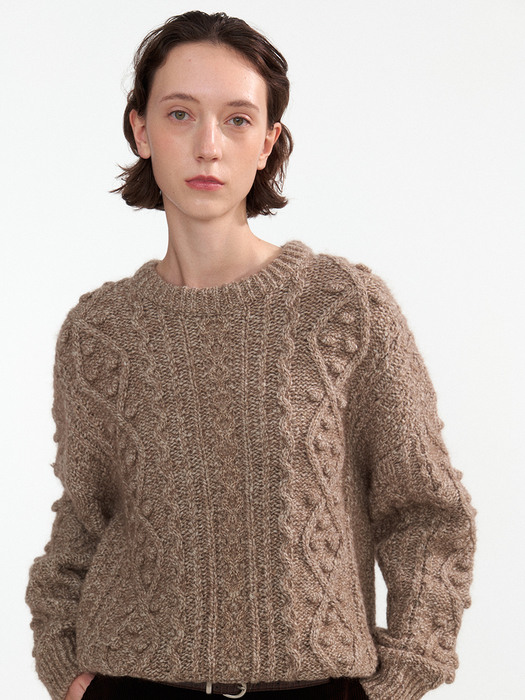 Ignes cable sweater (Almond)