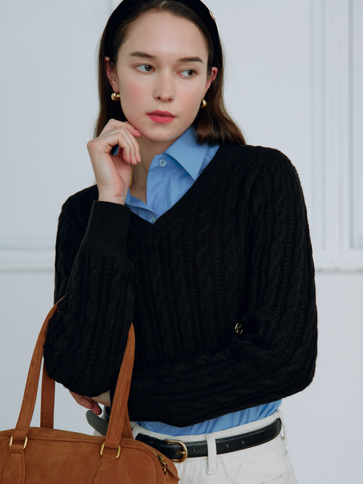 CROP V NECK CABLE KNIT BLACK