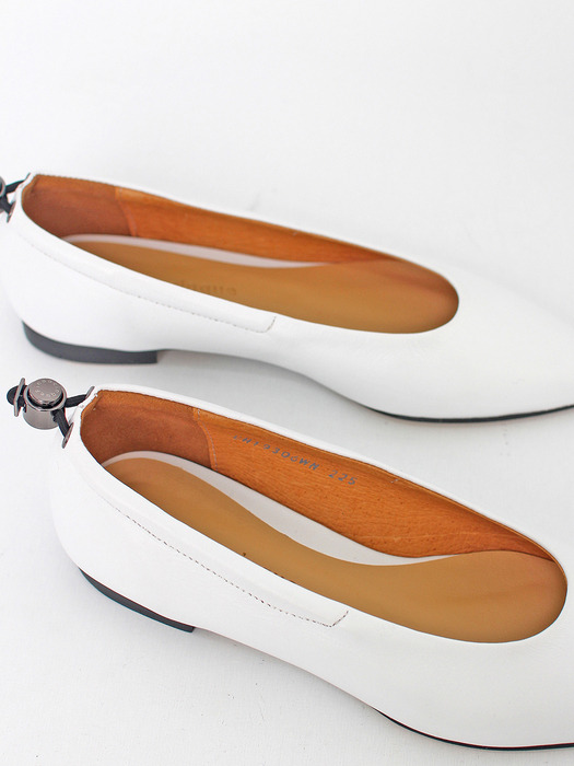 iinly point toe flatshoes_white