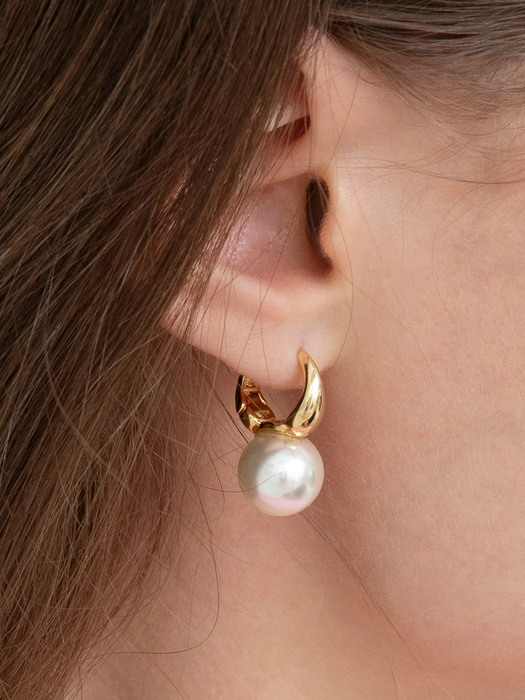 12mm pearl one touch earrings