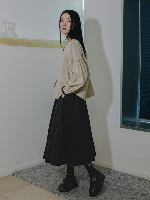 Divided Flare Black Skirt