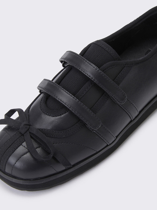Flat strap sneakers(black)_DG4DS24012BLK