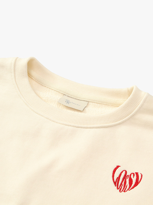Heart symbol rap sweatshirt Cream