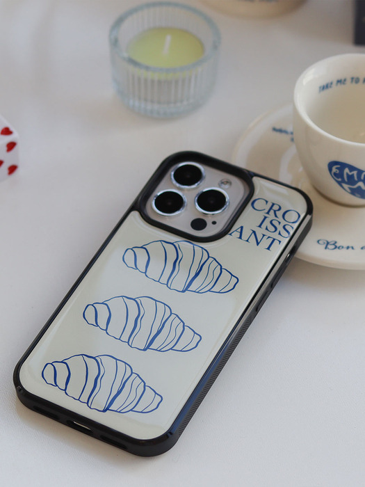 Croissant blue phone case