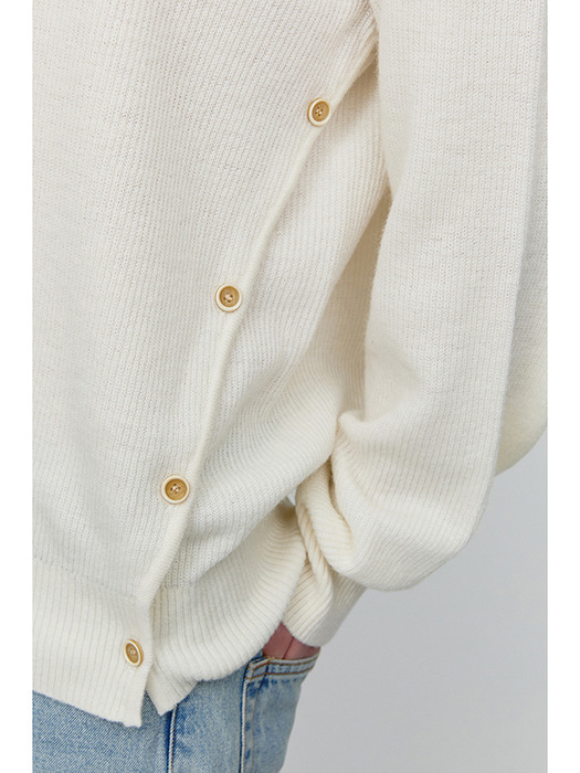 UNISEX BUTTONED CREWNECK SWEATER IVORY_M_UDSW5A107I1