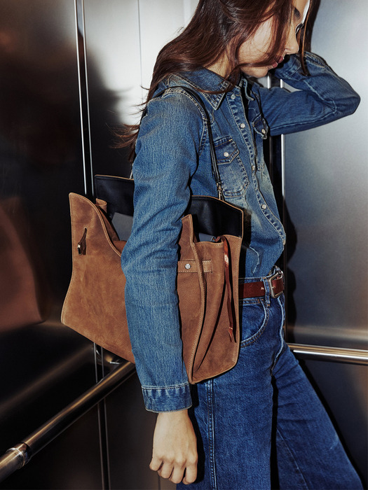 [단독]CLAIRE CITY BIG TOTE _TAN BROWN