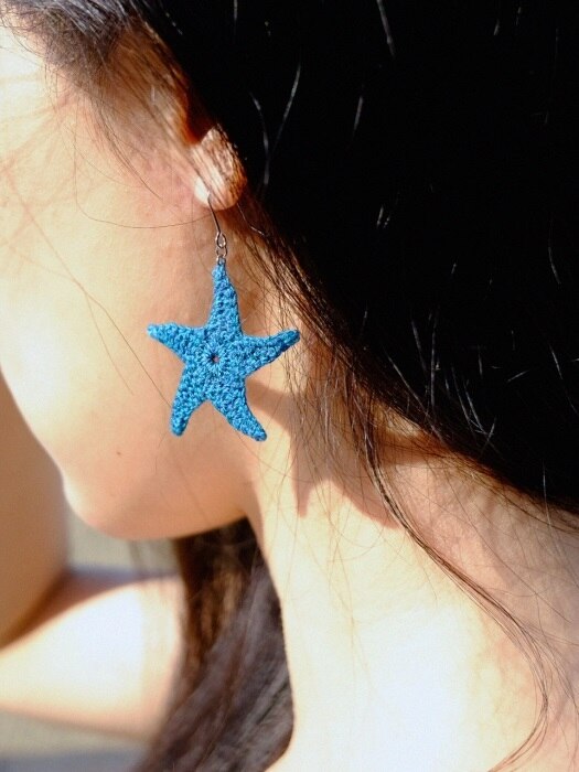 starfish knit earring