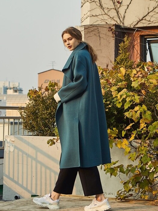 SLIT HANDMADE COAT BLUE