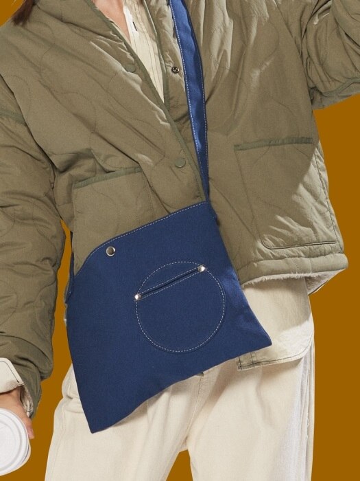 circle point pocket bag - blue color  