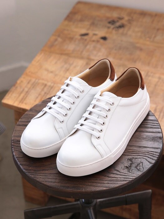 Round Off-White Sneakers Suede Brown #0206R