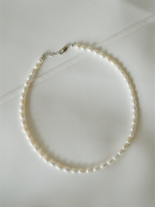 Whole pearl necklace L