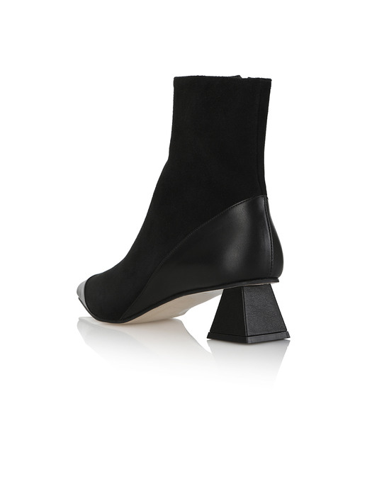 Carly Ankle Boots / B556 Black SD+Black