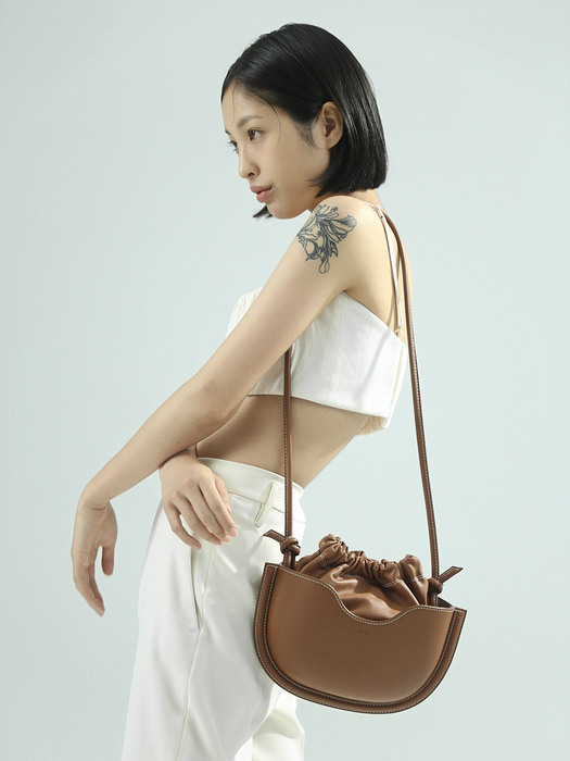 BAO BAG (MD) / BROWN