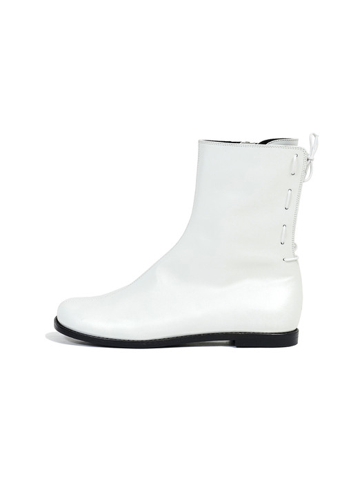 TAIL BOOTS-white