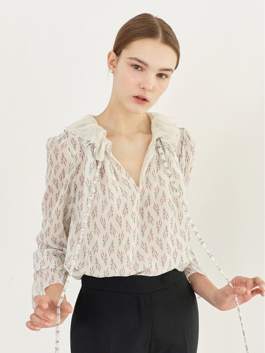 [미전시]LAURA Floral print ruffle collar blouse (Cream ivory)
