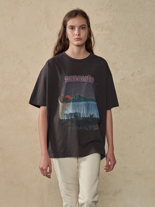 UNISEX DREAMER GRAPHIC  T-SHIRTS_CHACOAL