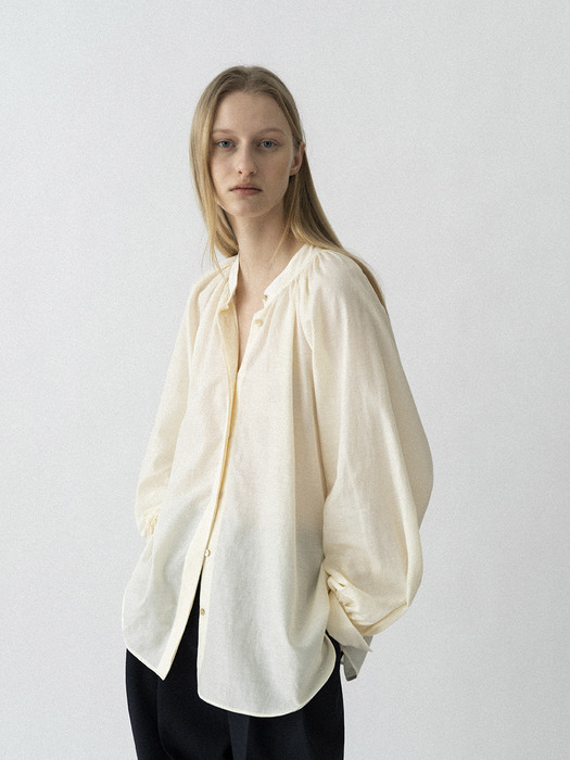 Ruched Raglan Blouse / Vanilla