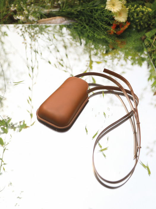 PHONE POUCH / BROWN
