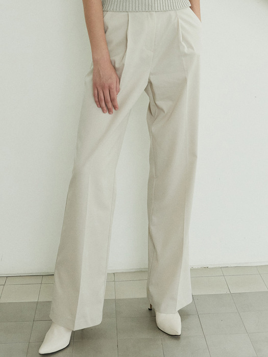 OU724 mannish loose slacks (cream beige)