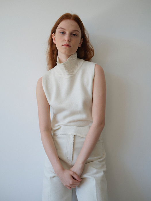Wool cashmere knit vest / Ivory