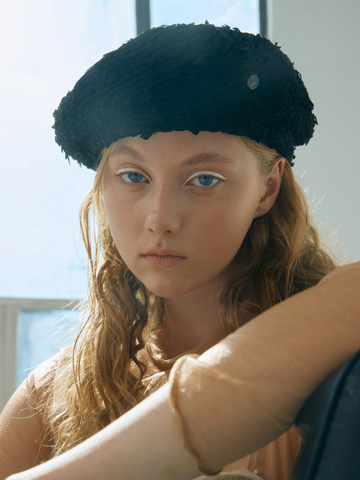 [Let there be light] Vague stitch beret in black
