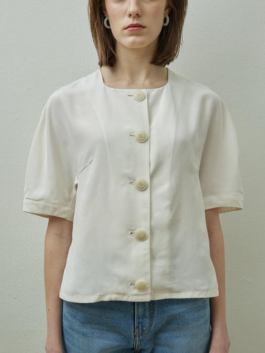 Half sleeves silky blouse_IVORY