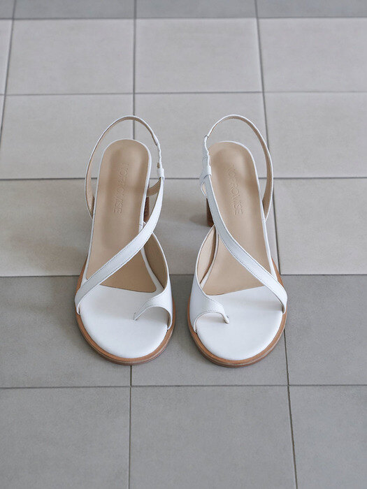 	UNBALANCE SLING-BACK SANDAL (WHITE)