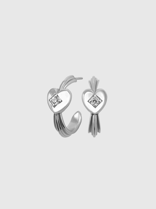 Heart cubic line earring