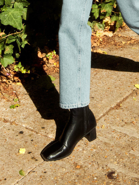 Line Span Heel Boots (2colors)