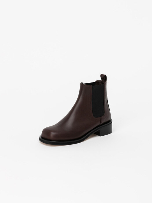 Saraband Chelsea Boots in Roast Brown