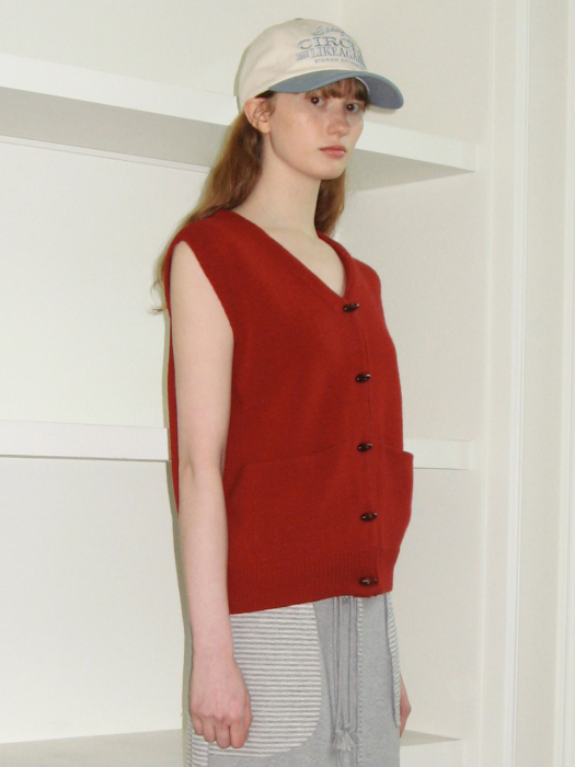 WOOL CLASSIC KNIT VEST (RED)