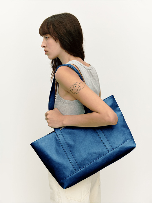 FILLINTHEBLANK★韓国★人気★Coated Denim Chillin Bag 2色 FILLINTHEBLANK☆韓国☆人気☆Coated Denim Chillin Bag 2色