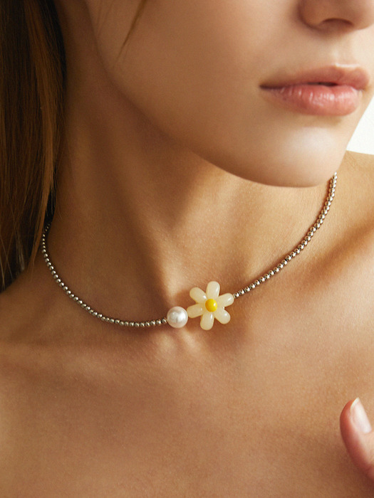 [SURGICAL] FLOWER POINT PEARL NECKLACE AN223016