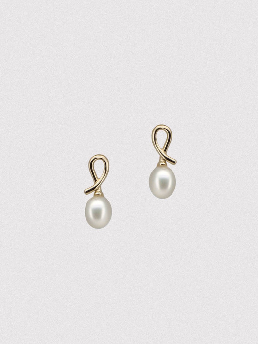 14k coil pearl earrings(1 pair)