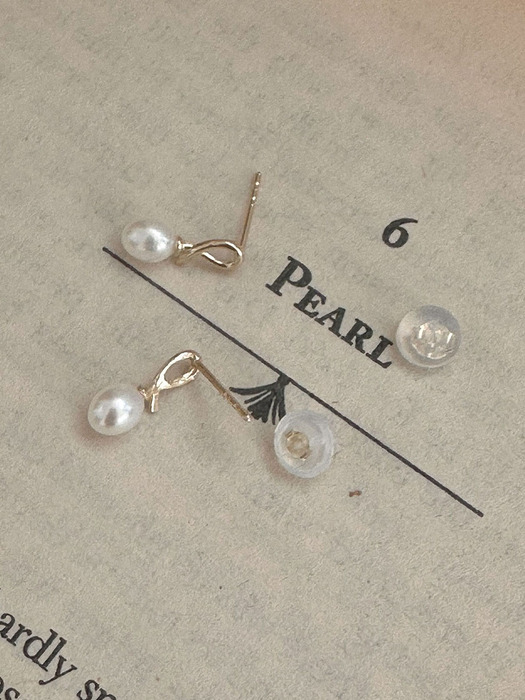 14k coil pearl earrings(1 pair)