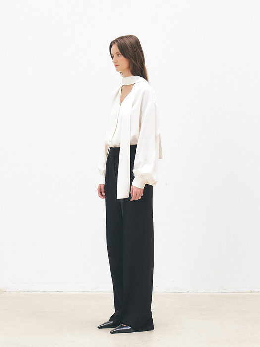 TFS PINTUCK SEMI WIDE TROUSERS_2COLORS