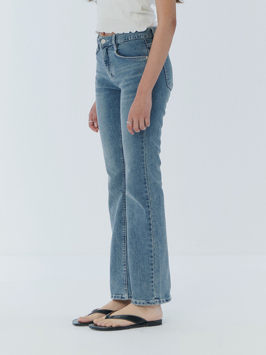 [BOOTSCUT] Low-rise Jeans