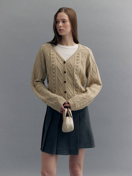 V-NECK SKASHI CARDIGAN (sand beige)