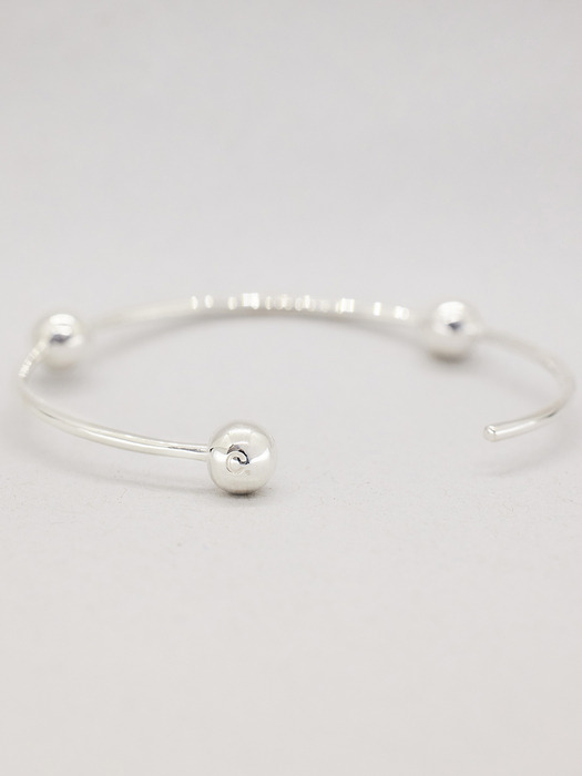 trio ball cuff bracelet