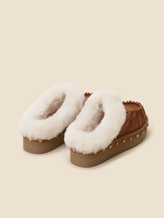 Point fur mule(brown)_DG2CW24703BRN