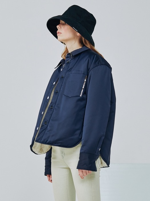 Inside-out oversized padding shirts Jacket [navy]
