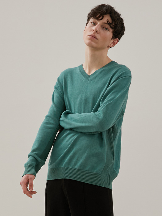 Color Block V-Neck Sweater (GREEN)