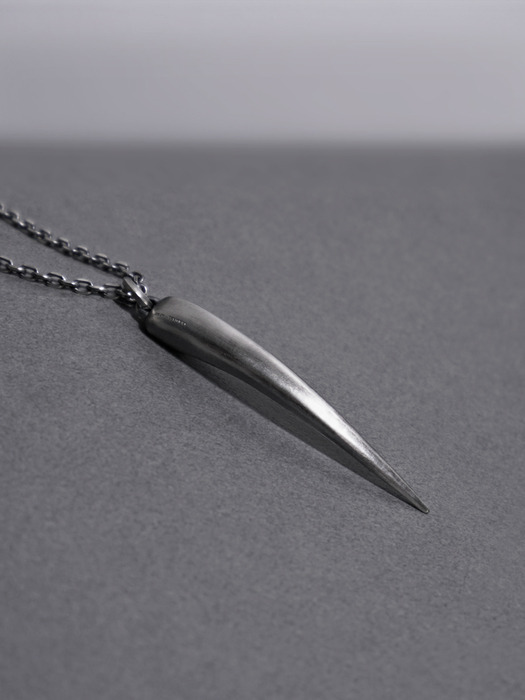 [DEVOURED] BT NECKLACE