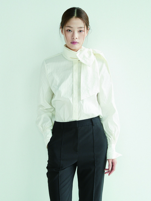 [N]DAECHI Tie blouse (Cream stripe)