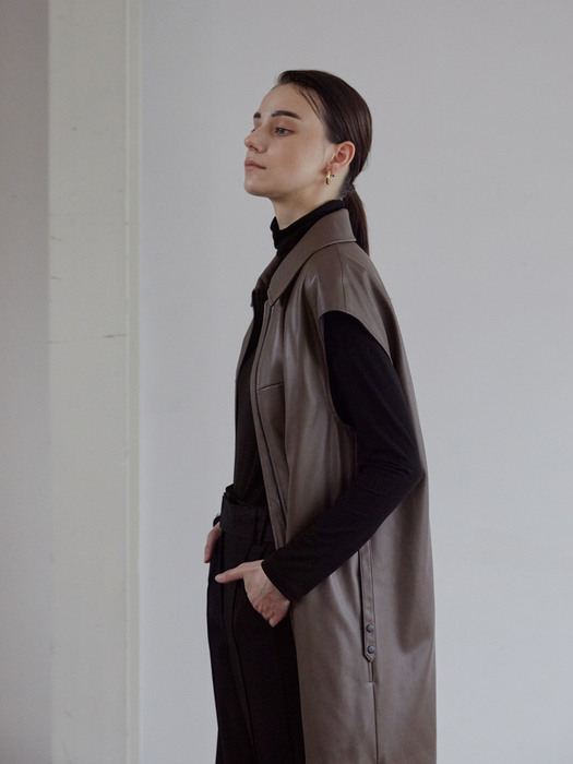 Leather padding long vest(발열안감) ; brown